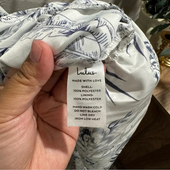 NWT Lulu's Tropical Sunshine White Floral Print Tiered Midi Dress Size Large - Picture 8 of 10